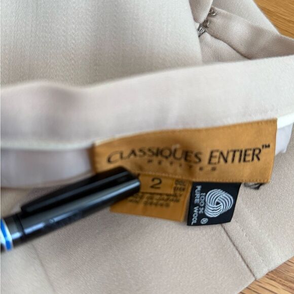 Classiques Entier Cream Wool Pencil Skirt | Size 2P | Made in Japan - Picture 5 of 7